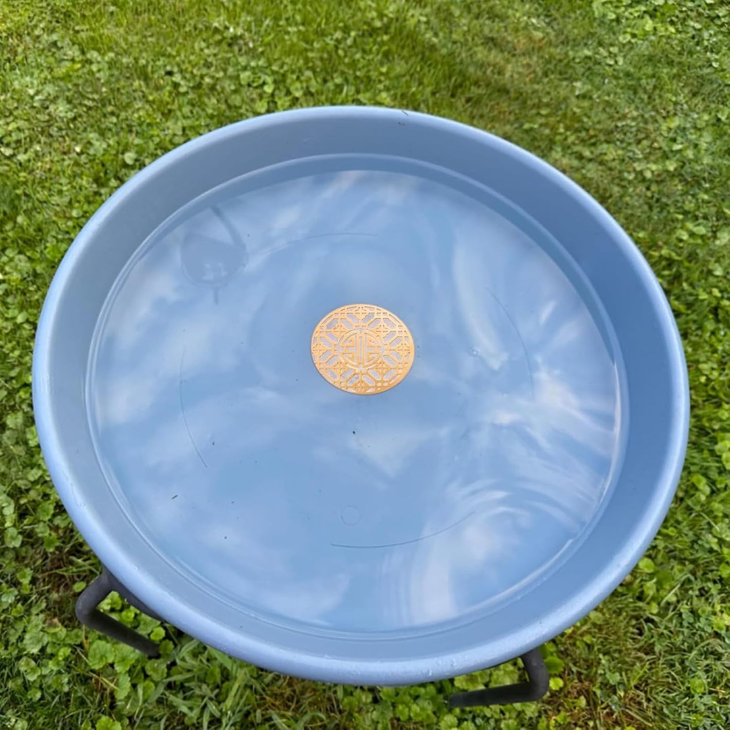 Copper Bird Bath Purification Disk, Water Wiggler for Bird Bath, Bird Bath Copper Disk, 1mm Reinforced 99% Pure Copper Cleaning Disk, Universal Fit for Outdoor Birdbaths, 4 Inch in Diameter (B)
