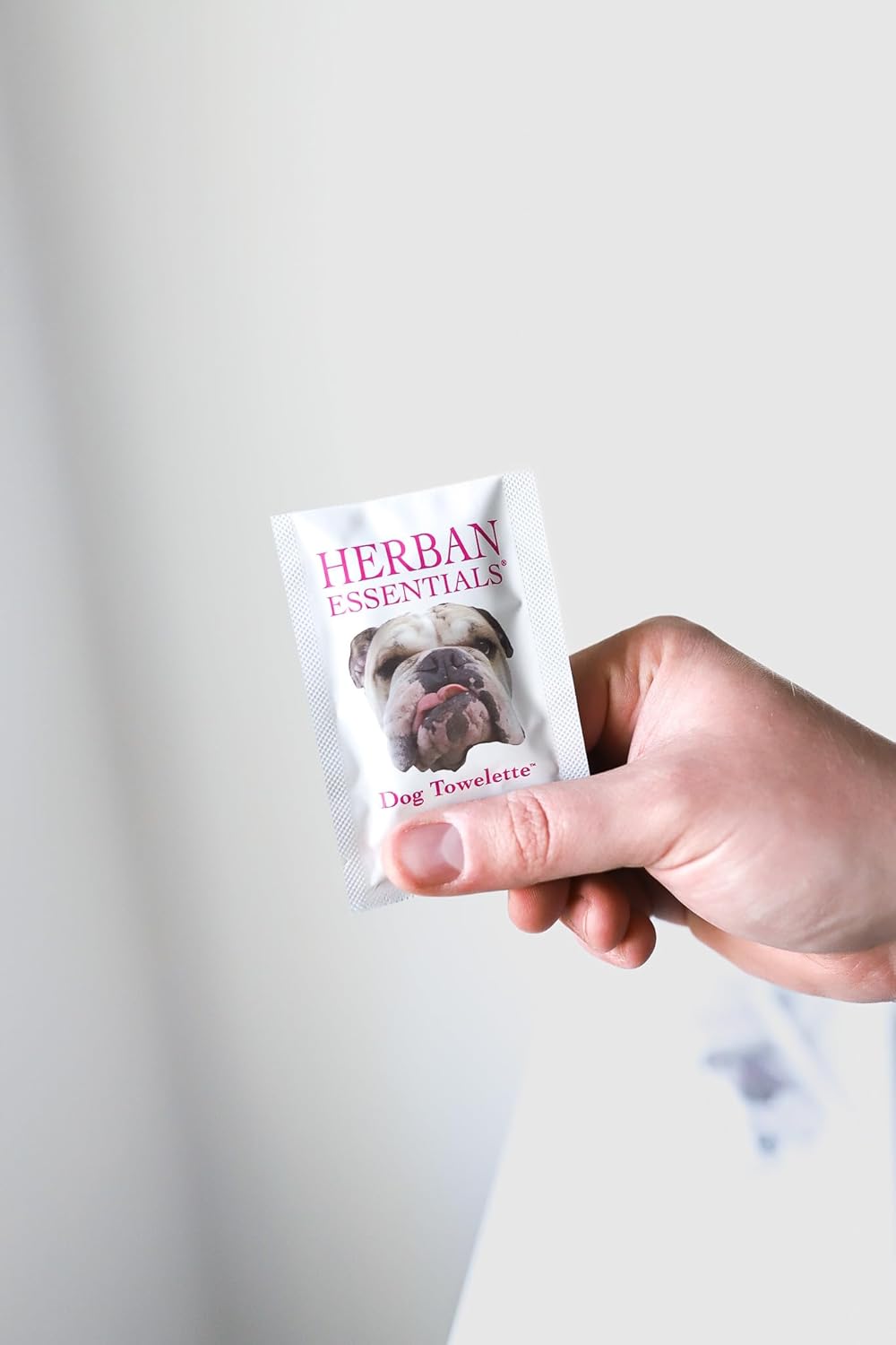 Herban Essentials - Dog Grooming Wipes for Dogs, Essential Oil Pet Wet Wipes for Cleaning, Deodorizing & Allergy Defense, Natural Hand Wipes, Moist Towelettes Individually Wrapped Body Wipes, 20 Count