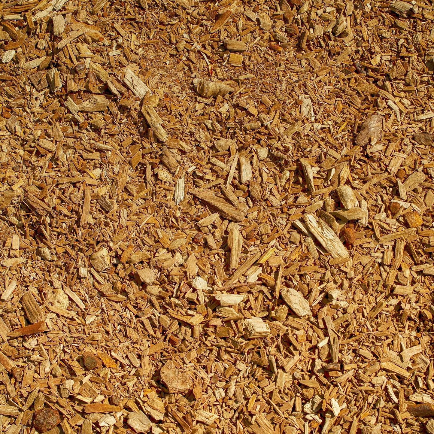 Premium Gold Wood Mulch for Landscaping, Gardens, Lawns, Potting Media, and Potted Plants (1 CF - 28 L - 30 QTS)